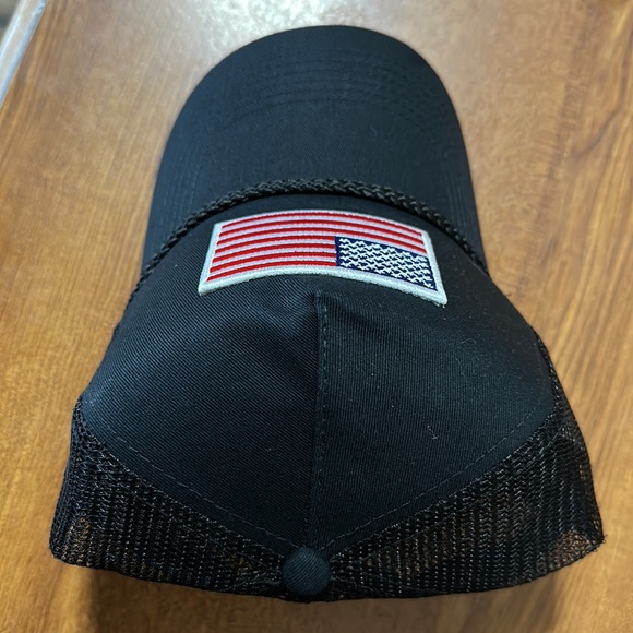 Adjustable Port Authority American Flag adjustable hat. Brand new never worn. - Picture 3 of 3